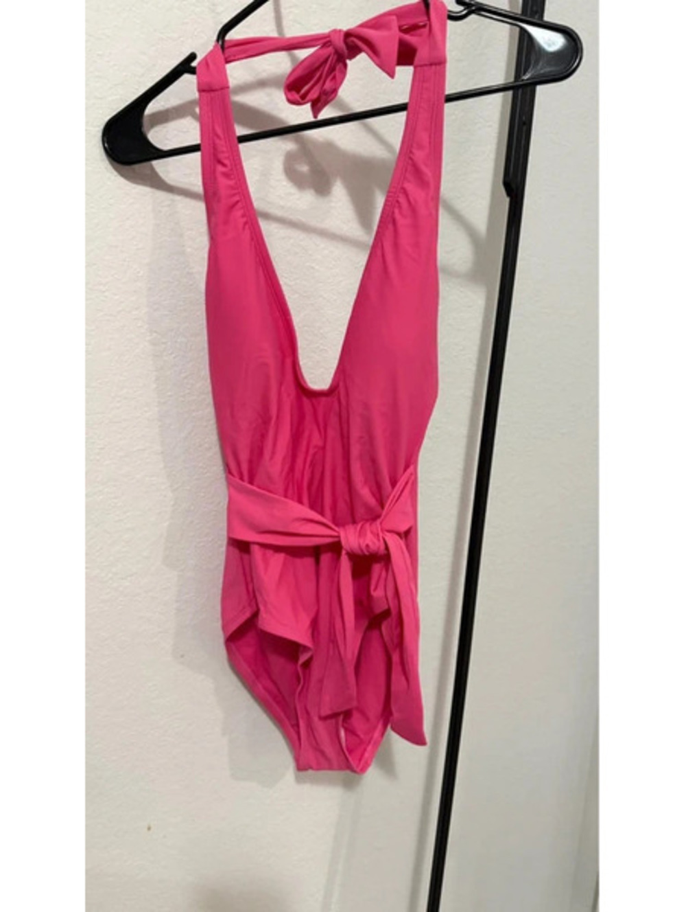 Shade & Shore Women's Hot Pink One-Piece Halter Plunge Swimsuit with Tie-Waist S